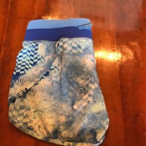 Cute kids fun blue print ivivva shorts